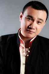 钱康（杨佳音饰演）