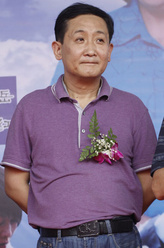 张祖德（梁天饰演）