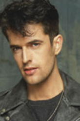 Governor Feron（鲁伯特·艾弗雷特饰演）