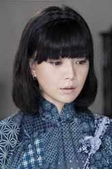 秀芬（丁宁饰演）