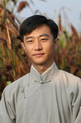 张俊杰（黄轩饰演）