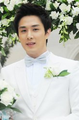 邵晓天（李承铉饰演）