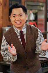 Han Lee（马修·摩伊饰演）