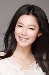 叶秀（于娜饰演）