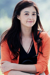 王媛（蒋欣饰演）