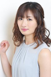 村崎和歌子（武田梨奈饰演）