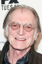 Abraham Setrakian（大卫·布拉德利饰演）