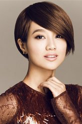 姚芷英（朱丹饰演）