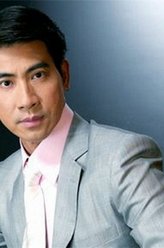 唐浩东（翁家明饰演）