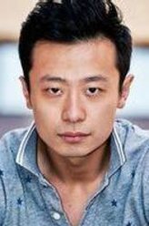 展大鹏（许松霆饰演）