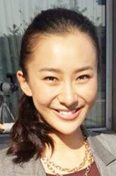 莲（吉丽 饰演）