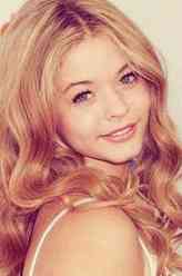 艾莉森·迪劳伦提斯(Alison DiLaurentis)（萨莎·皮特丝饰演）