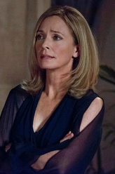 莫伊拉·奎恩（苏珊娜·汤姆森饰演）