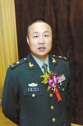 老算盘（吴军饰演）