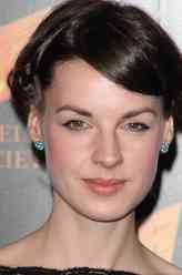 Kathy（杰西卡·雷恩饰演）