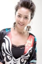 顾英（李勤勤饰演）