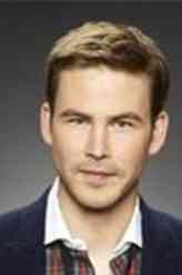 Owen（扎克·克雷格饰演）