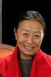 江奶奶（张少华饰演）