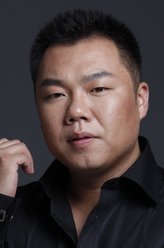 徐海平（姜超饰演）