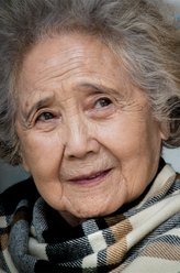 顾老太（鲁园饰演）