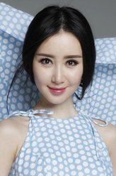 神秘女（舒畅饰演）