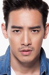 杨大卫（黄柏钧饰演）