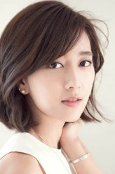 崔允素（崔允素饰演）