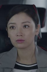 林荣荣（高晓菲饰演）