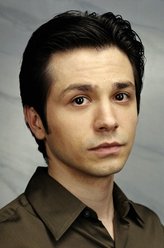 Michael Ragosa（弗莱迪·罗德里格兹饰演）