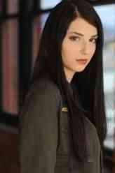 Madison（格内维夫·布彻纳饰演）