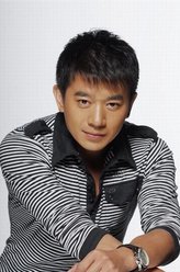杨刚（侯祥玲饰演）
