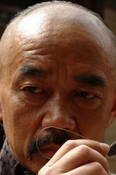 胡老头（尚铁龙饰演）