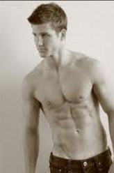 Richard Evans（帕克·扬饰演）