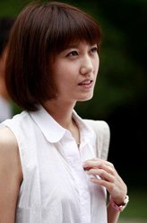 魏山山（高露饰演）