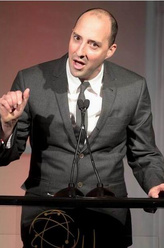 Gary Walsh（托尼·海尔饰演）