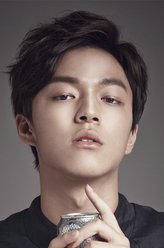 李怿（少年）（白承焕饰演）