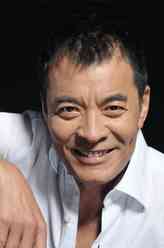 霍启（刘威饰演）