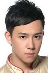 巫志坚（张致恒饰演）
