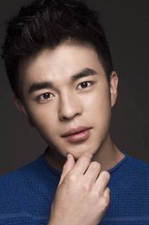 李智诚（虞文涛饰演）