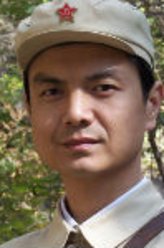 少向东（王耀辉饰演）