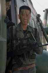 伍维涛（姬晨牧饰演）