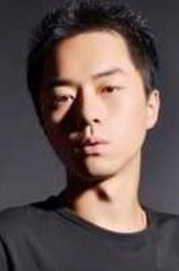 江卫民(民庆成年)（赵一龙饰演）