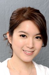 丁慧慧（苟芸慧饰演）