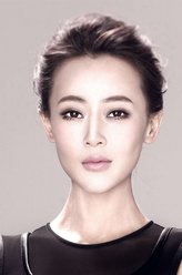 唐敏（万妮恩饰演）