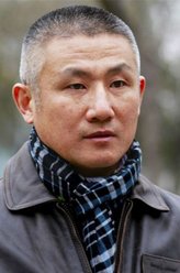 黑木次（陆鹏饰演）