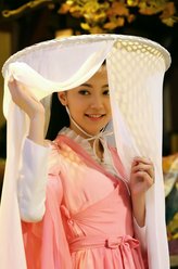 萧玉（黄梦莹饰演）