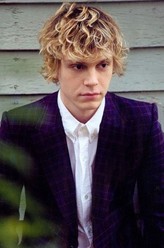 Kyle（埃文·彼得斯饰演）