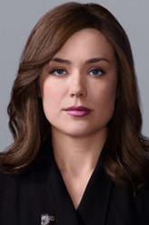 伊丽莎白·基恩（梅根·布恩饰演）