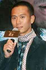 戚本礼（戚玉武饰演）