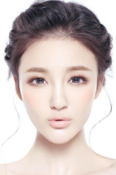 白雪（刘雨欣饰演）